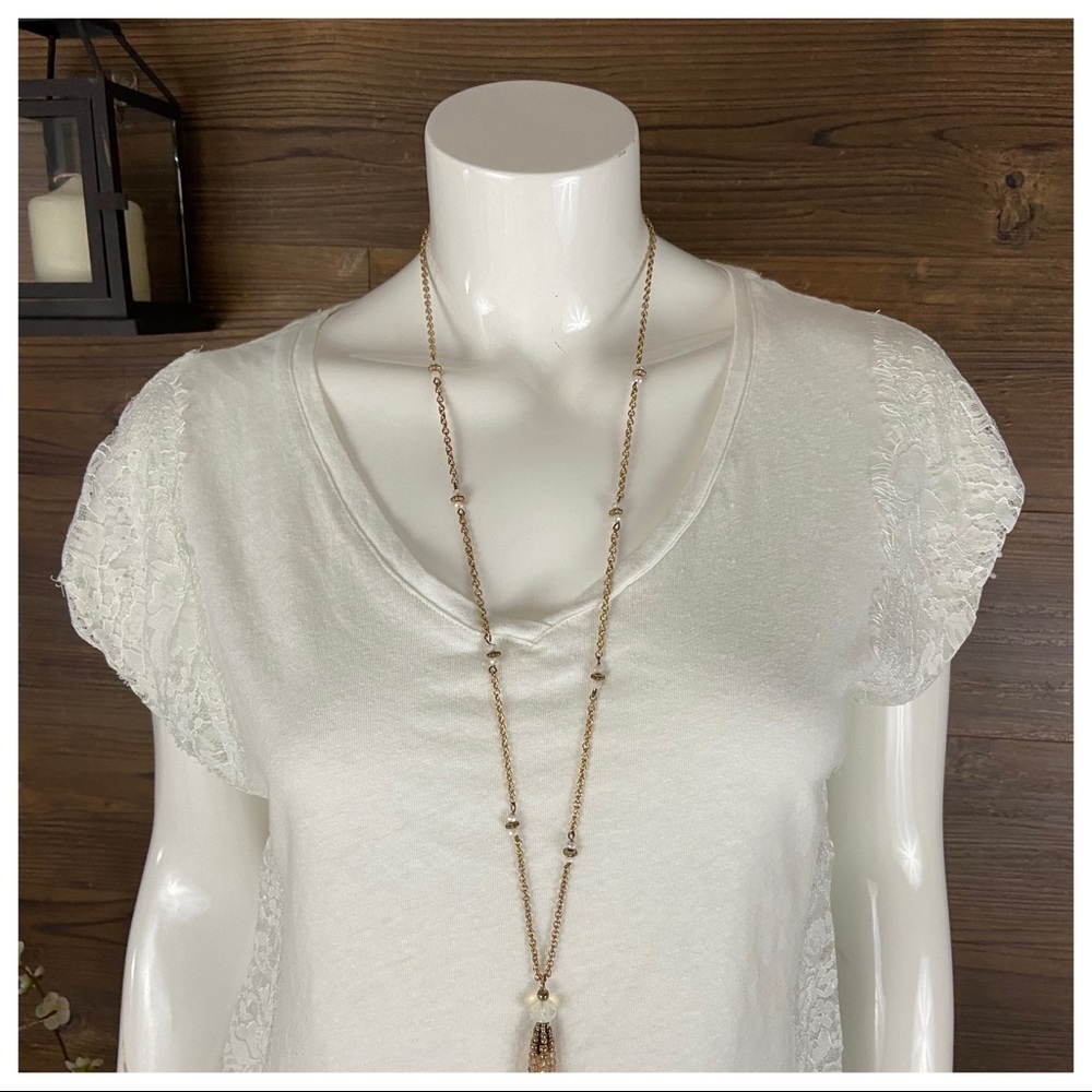Meadow Rue Forum V-Neck Tee - Picture 4 of 8